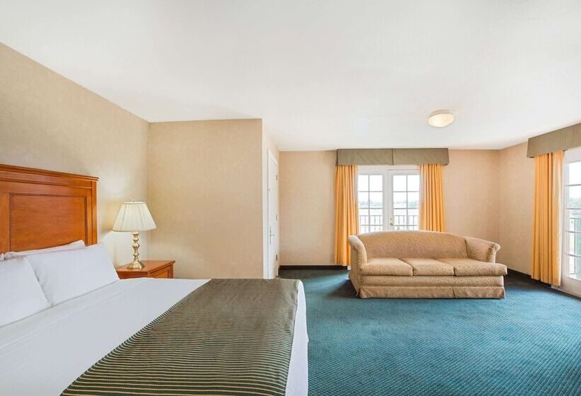 سوییت, Ramada By Wyndham Flagstaff East
