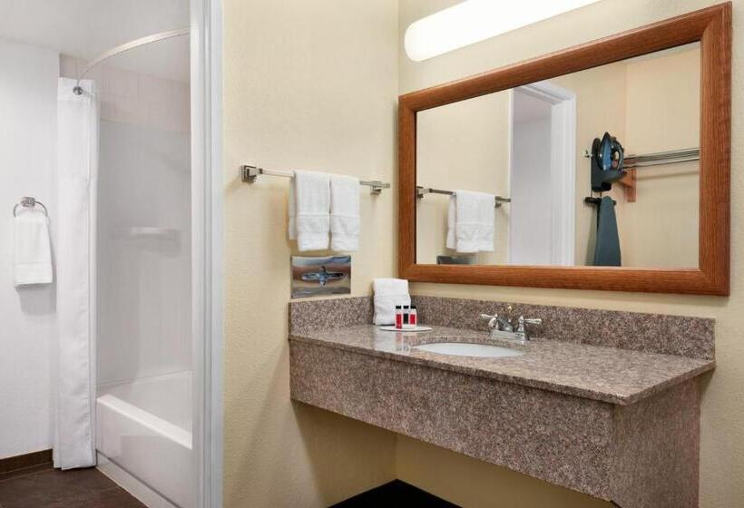 اتاق استاندارد, Ramada By Wyndham Spokane Airport