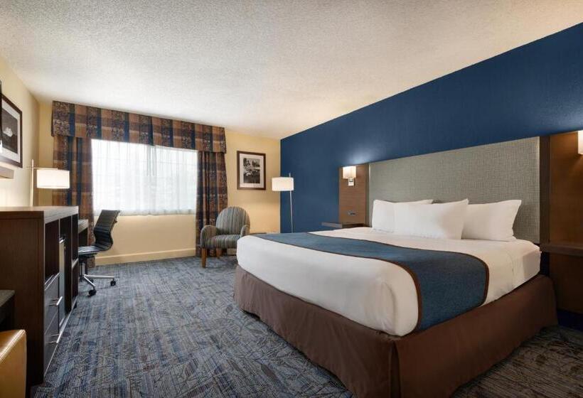اتاق استاندارد با تخت بزرگ برای معلولان, Ramada By Wyndham Spokane Airport