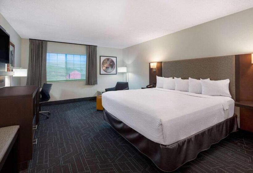 اتاق استاندارد با تخت بزرگ برای معلولان, Ramada By Wyndham Spokane Airport