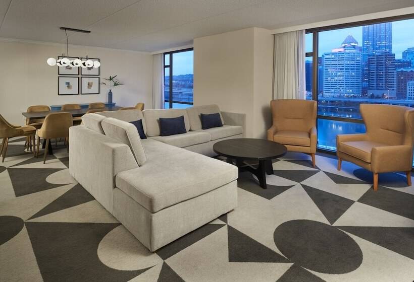 سوئیت پرزیدنت, Sheraton Pittsburgh Hotel At Station Square