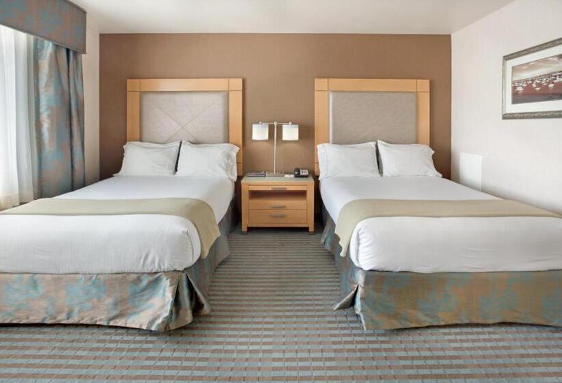 디럭스 룸, Holiday Inn Express Monterey   Cannery Row, An Ihg