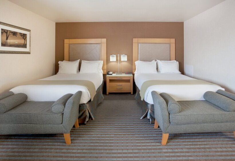 스탠다드 룸 더블 침대 2개, Holiday Inn Express Monterey   Cannery Row, An Ihg