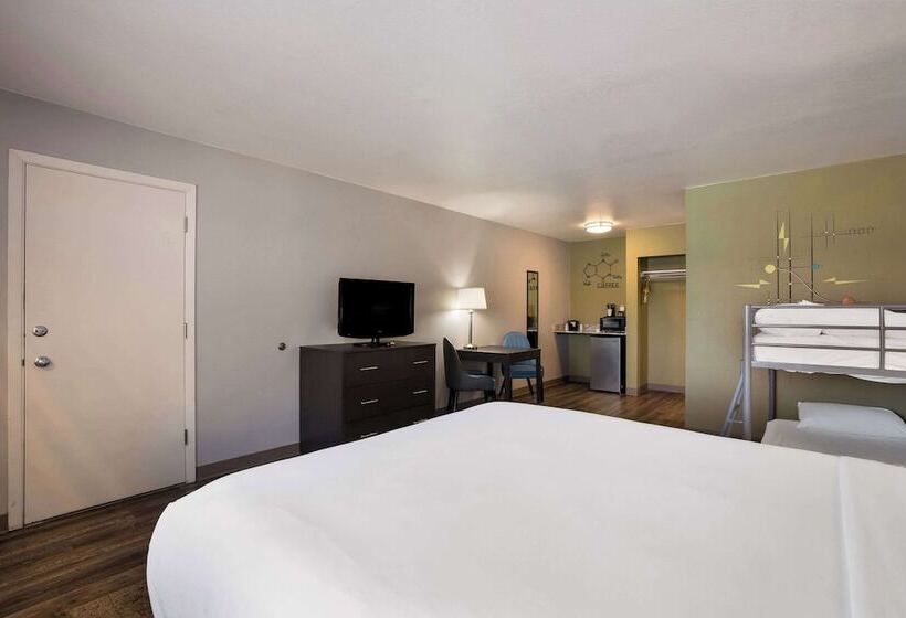 اتاق استاندارد, Richland Riverfront Hotel, Ascend Hotel Collection
