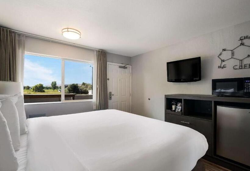 اتاق استاندارد با تخت بزرگ, Richland Riverfront Hotel, Ascend Hotel Collection