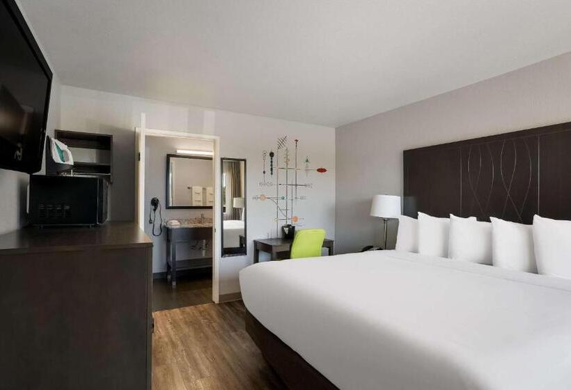 اتاق استاندارد با تخت بزرگ, Richland Riverfront Hotel, Ascend Hotel Collection