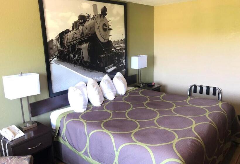 اتاق استاندارد برای معلولان, Super 8 By Wyndham Topeka/wanamaker Rd/i70