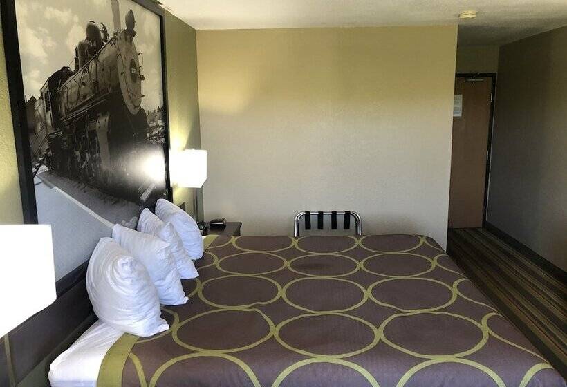 اتاق استاندارد برای معلولان, Super 8 By Wyndham Topeka/wanamaker Rd/i70
