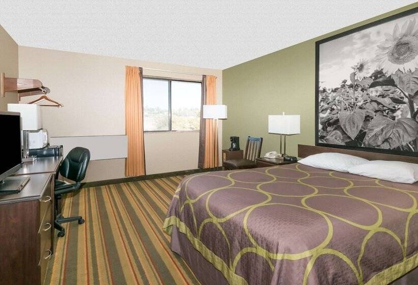 اتاق استاندارد برای معلولان, Super 8 By Wyndham Topeka/wanamaker Rd/i70