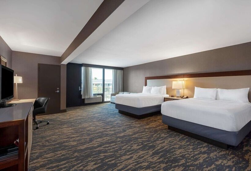 اتاق پرمیوم, Wyndham Lancaster Resort And Convention Center