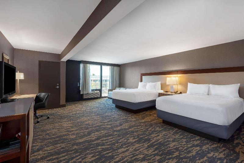 اتاق پرمیوم, Wyndham Lancaster Resort And Convention Center