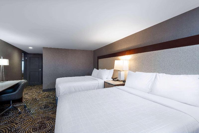 سوییت لوکس, Wyndham Lancaster Resort And Convention Center