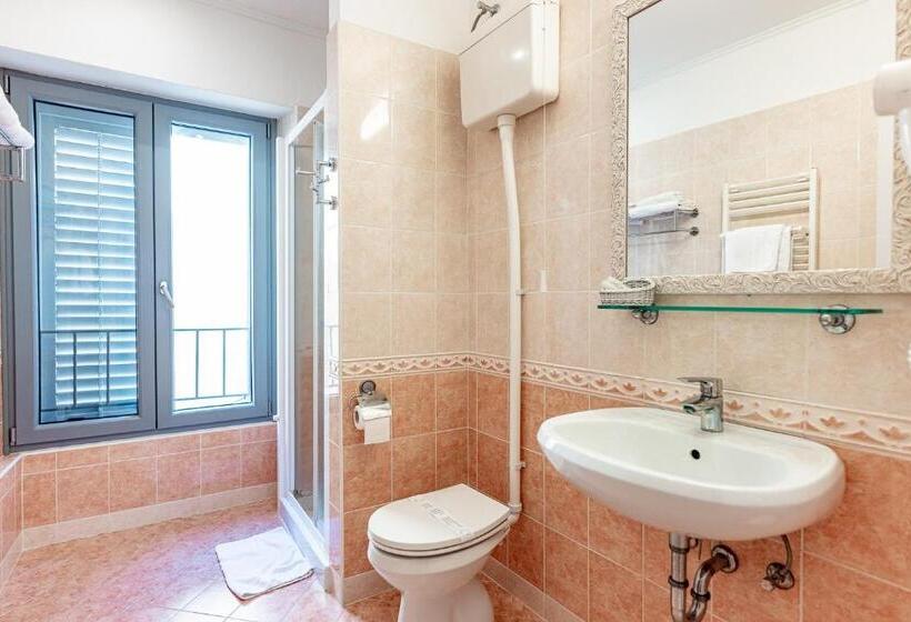 Номер Стандарт, Boutique Hotel Kaštel