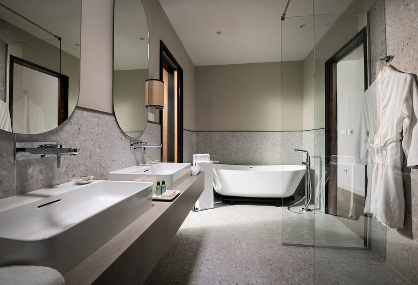 مجموعه ویستا شهر, City Hotel Ljubljana