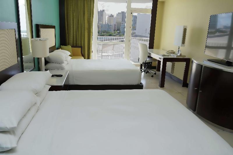 اتاق استاندارد با بالکن, The Condado Plaza