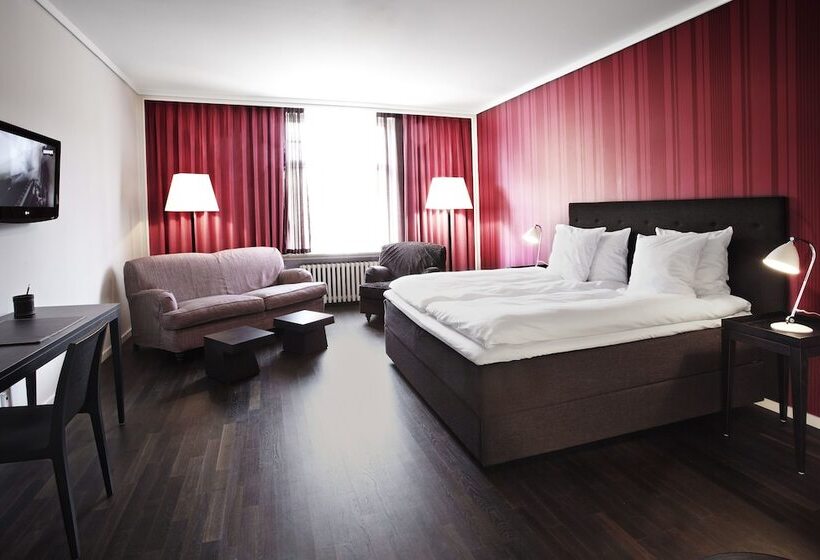 Номер Executive, First Hotel Grand