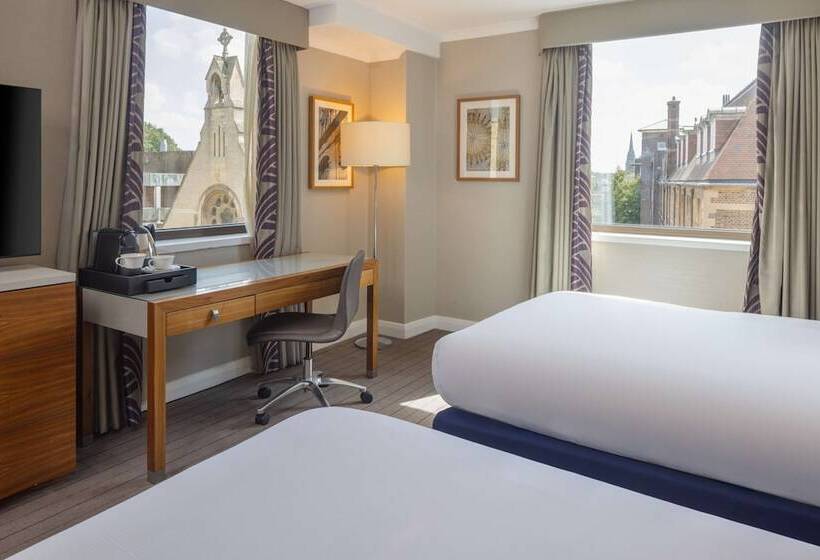 اتاق استاندارد با 2 تخت دوبل, Hilton Cambridge City Centre