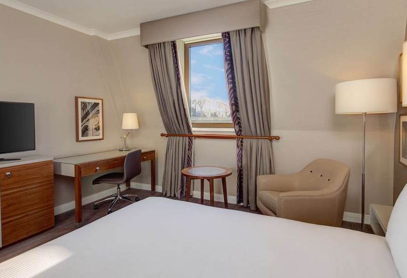 اتاق استاندارد با 2 تخت دوبل, Hilton Cambridge City Centre