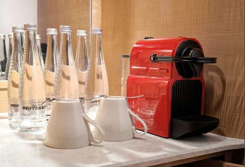 اتاق اجرایی با تخت بزرگ, Hilton Cambridge City Centre