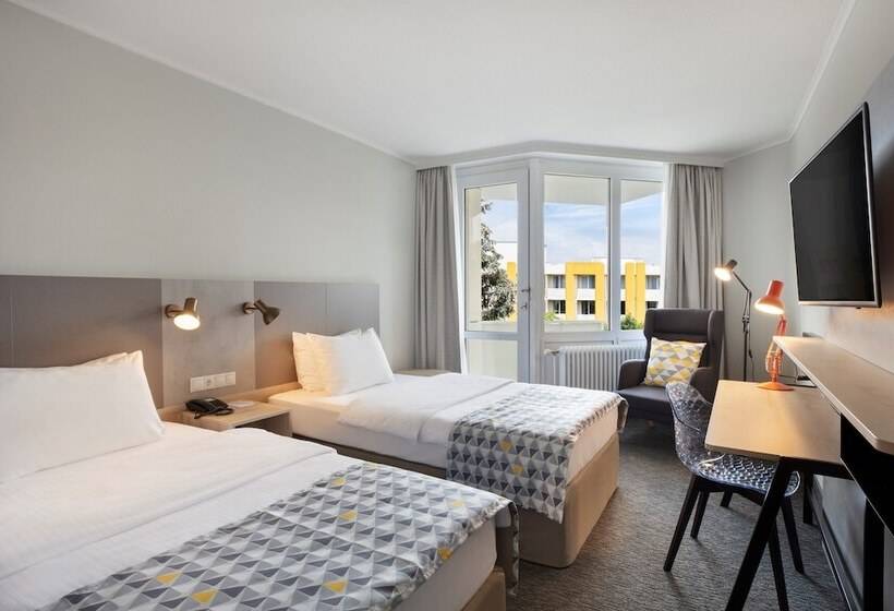 اتاق استاندارد با 2 تخت دوبل, Holiday Inn Munich   South, An Ihg