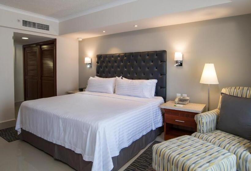 سوئیت با تخت بزرگ, Holiday Inn Tuxtla Gutierrez, An Ihg