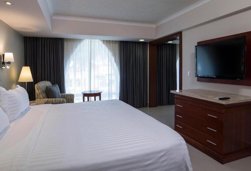 سوئیت با تخت بزرگ, Holiday Inn Tuxtla Gutierrez, An Ihg