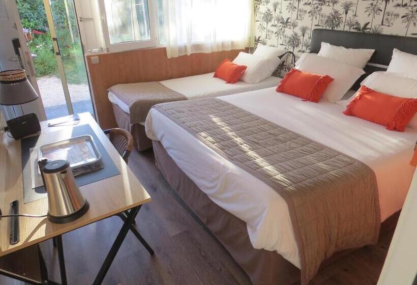 Номер Стандарт Трехместный, Hôtel Kyriad Cap Sud