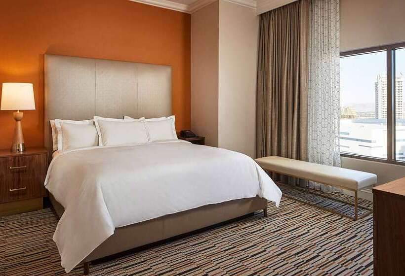 اتاق سوپریور با تخت بزرگ, Hilton Prague Old Town