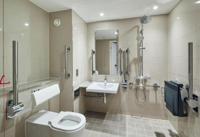 Номер Deluxe, Leeds Marriott