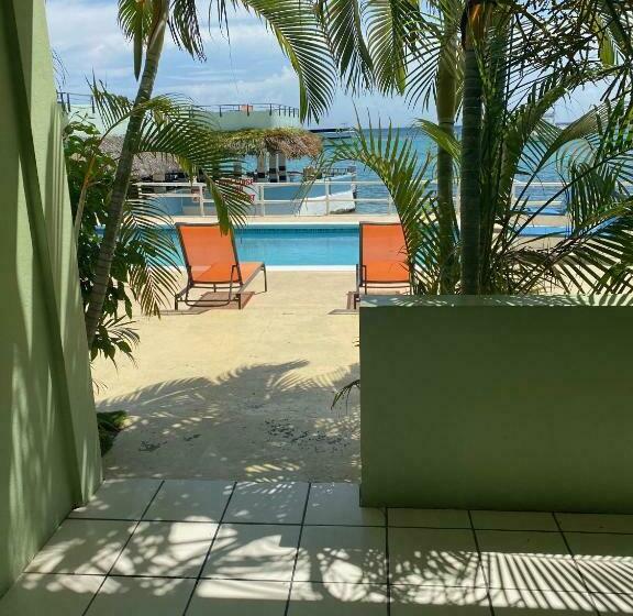 اتاق سوپریور, Ocean Palms