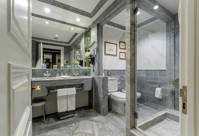 غرفة قياسية مطلّة علي النهر, Olissippo Lapa Palace – The Leading Hotels Of The World