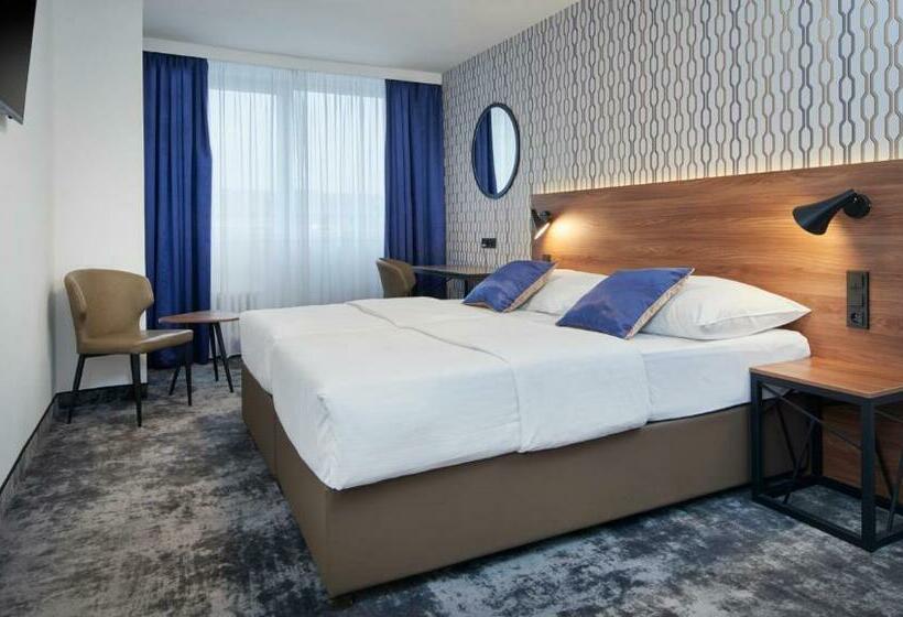 Quarto Deluxe, Orea Hotel Pyramida Praha