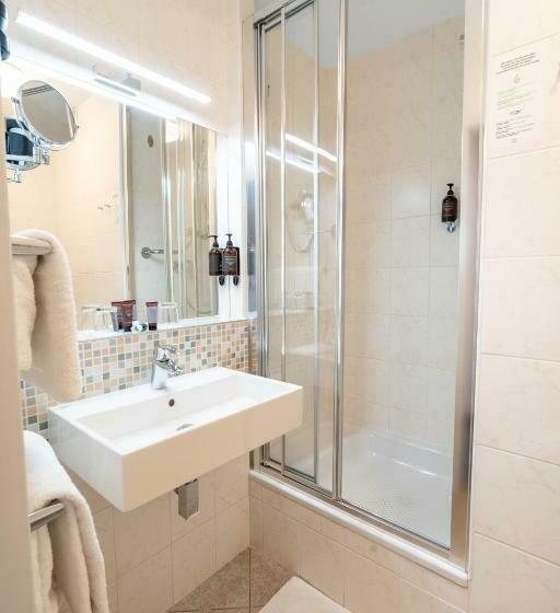 Quarto Clássico, Orea Hotel Pyramida Praha