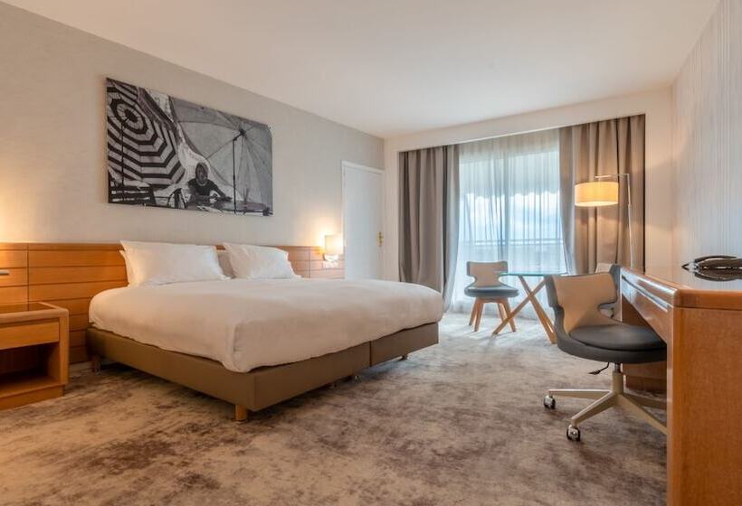 Люкс Вид на Море, Holiday Inn Nice   Port St Laurent, An Ihg