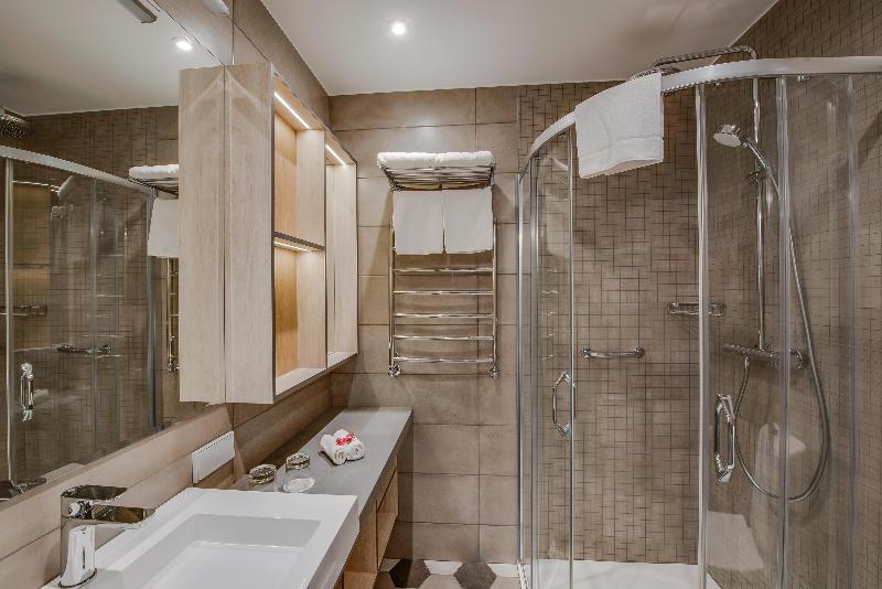 Quarto standard, Metropole Hotel By Semarah