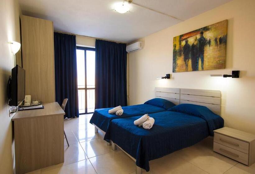 Номер Стандарт Вид на Город, Relax Inn