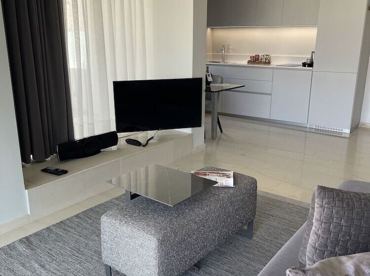 سوییت جونیور, Brasil Suites Boutique