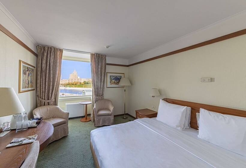 اتاق استاندارد با چشم‌انداز رودخانه, Radisson Slavyanskaya Hotel And Business Centre, Moscow