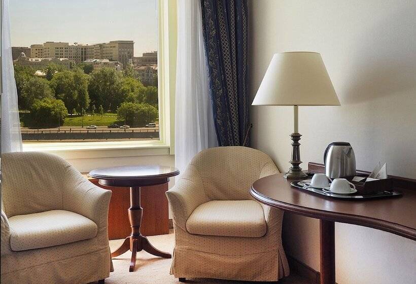 اتاق استاندارد با چشم‌انداز شهر, Radisson Slavyanskaya Hotel And Business Centre, Moscow