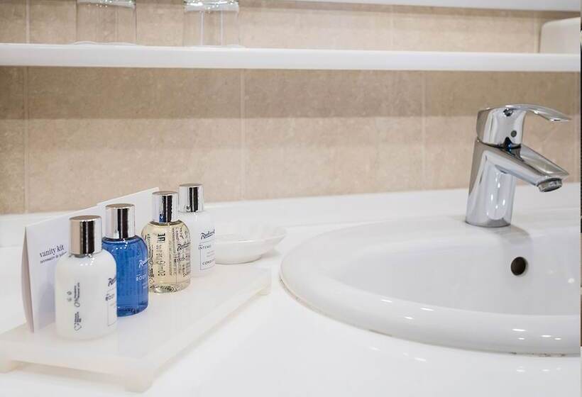 سوییت جونیور, Radisson Slavyanskaya Hotel And Business Centre, Moscow