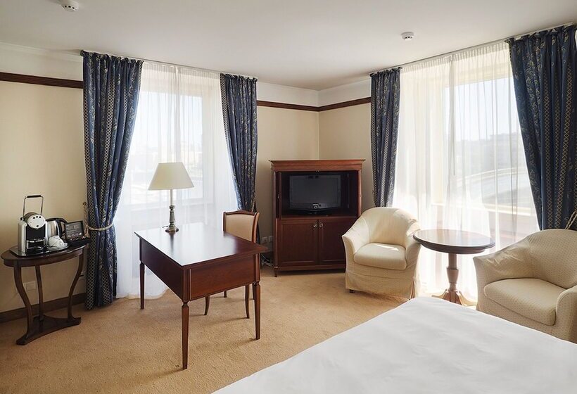 سوییت جونیور, Radisson Slavyanskaya Hotel And Business Centre, Moscow