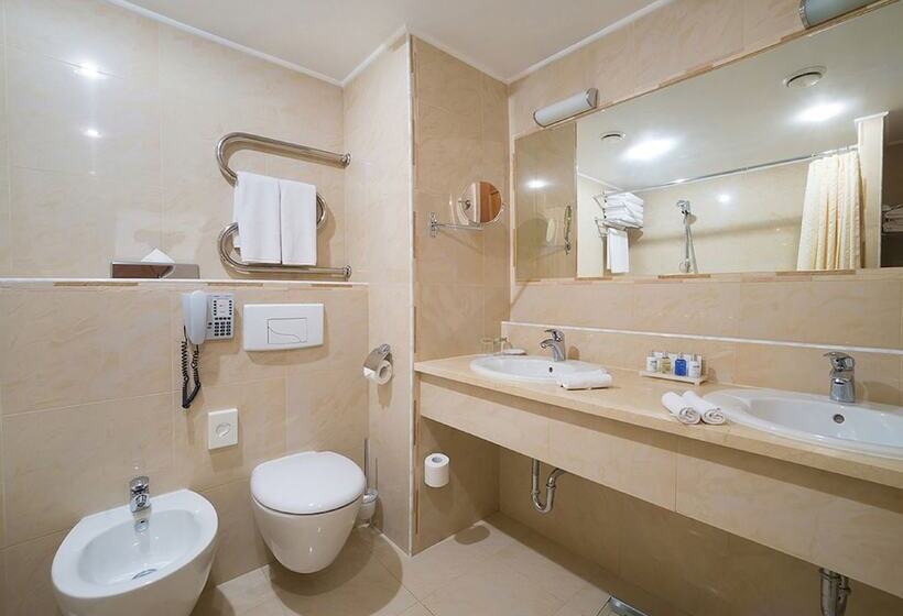 سوییت اجرایی, Radisson Slavyanskaya Hotel And Business Centre, Moscow