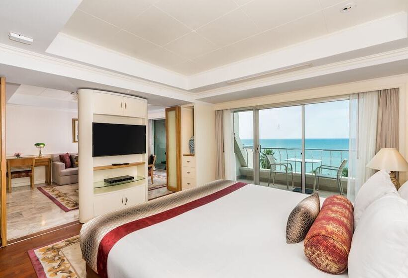 سوئیت رویال, Royal Wing Suites & Spa Pattaya