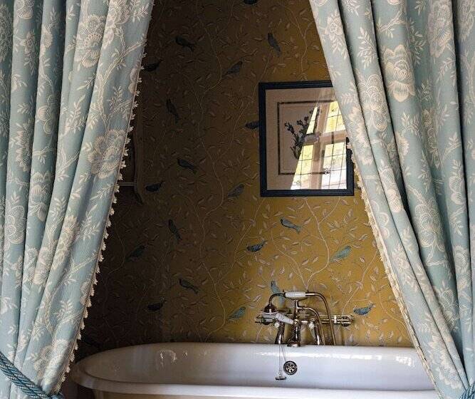 Полулюкс, Le Manoir Aux Quat Saisons, A Belmond Hotel, Oxfordshire