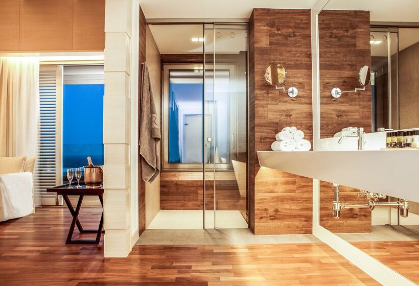 سوییت با چشم‌انداز دریا, Esperos Village Blue & Spa  Adults Only