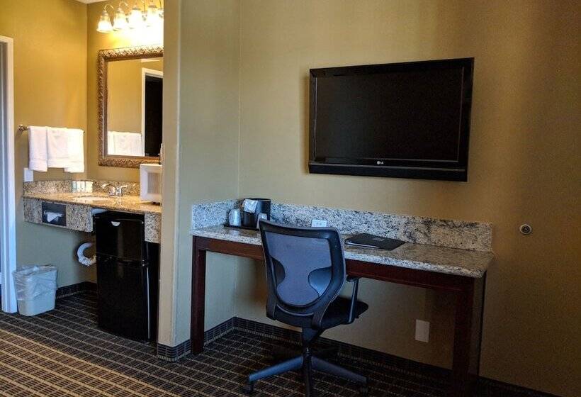 Люкс, Quality Inn & Suites Westminster Seal Beach