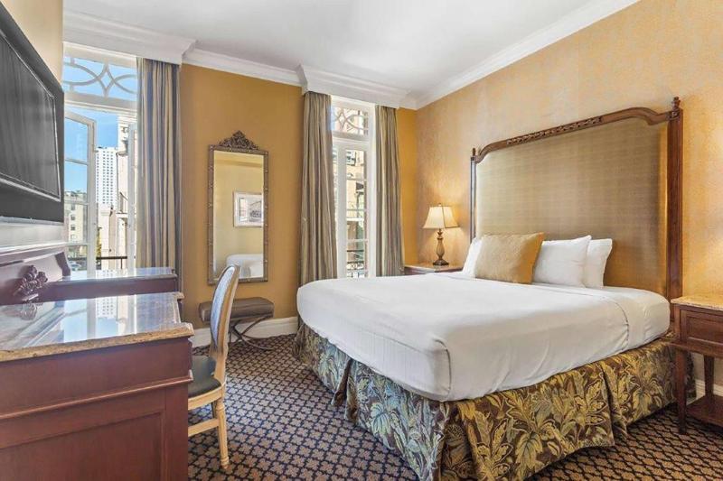 스탠다드 룸 킹사이즈 침대, The Lafayette New Orleans By Kasa