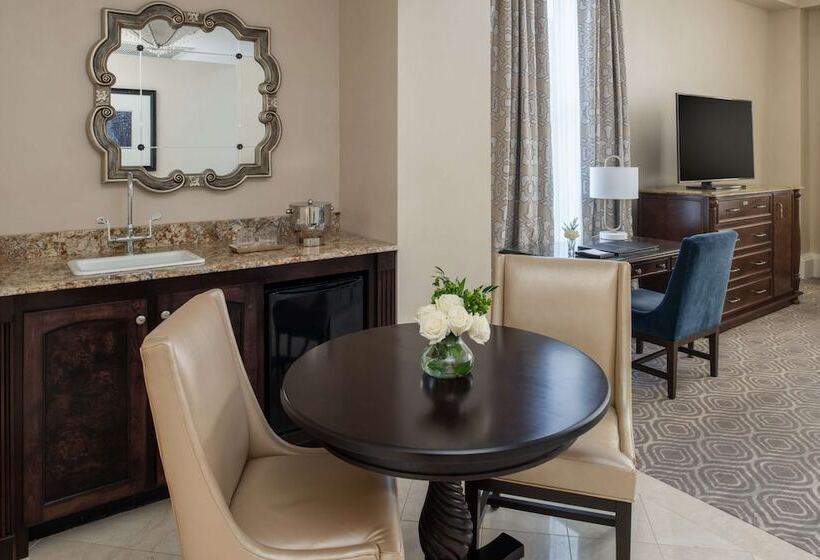 סוויטה דלוקס, The Roosevelt New Orleans  A Waldorf Astoria