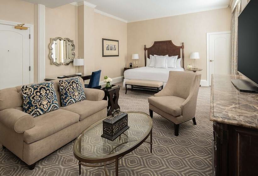 Quarto Superior, The Roosevelt New Orleans  A Waldorf Astoria