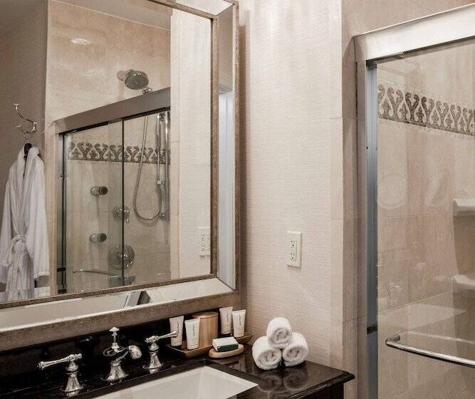 quarto Deluxe Adaptado para Deficientes Físicos, The Roosevelt New Orleans  A Waldorf Astoria